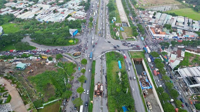 Nút giao Nguyễn Văn Linh - Nguyễn Hữu Thọ