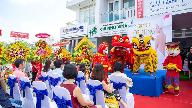 Cac-yeu-to-anh-huong-den-viec-chon-ngay-khai-truong