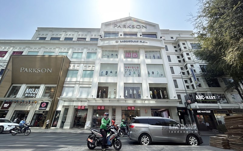 Parkson Plaza