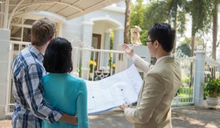 Dẫn khách xem nhà không chỉ đơn thuần là mở cửa và để khách tự khám phá