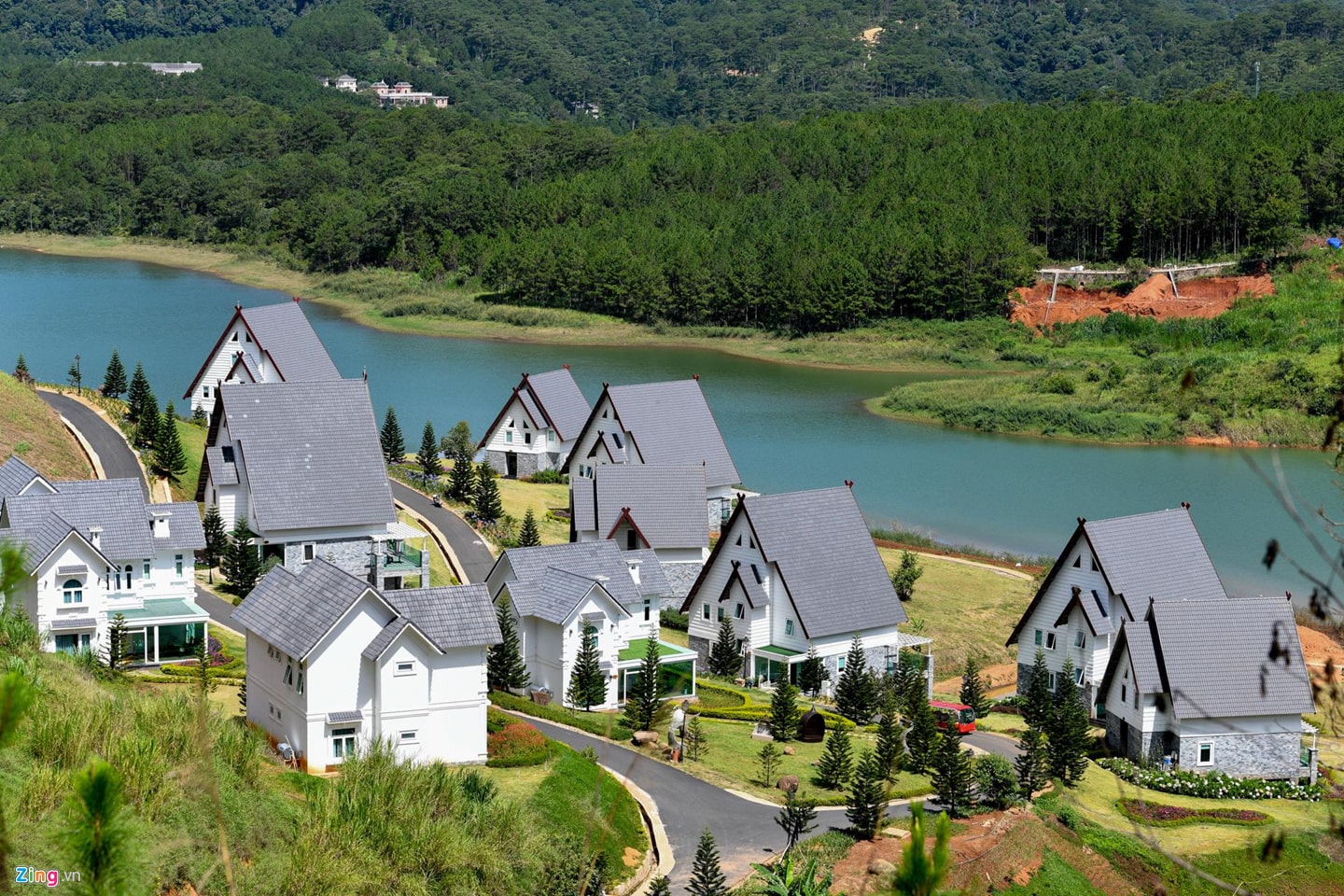 Sự phát triển của ngành du lịch đã thúc đẩy nhu cầu mua bán đất Đà Lạt