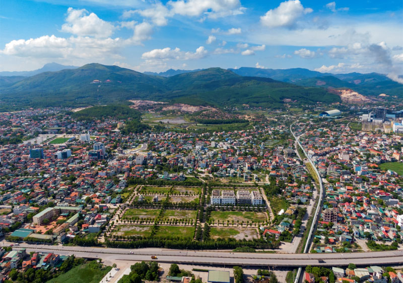 Quảng Ninh hiện có 13 đơn vị hành chính cấp huyện