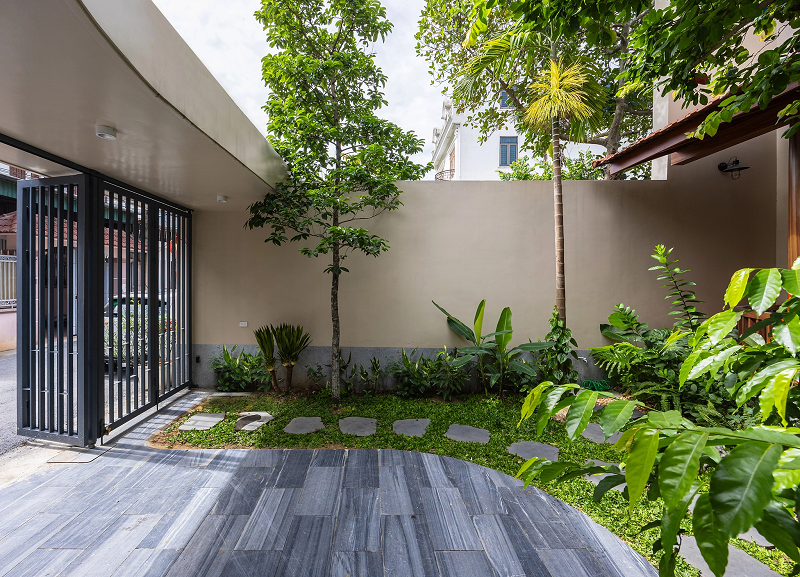 thiết kế sân vườn nhà ống