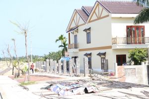 lấn chiếm đất nhà hàng xóm