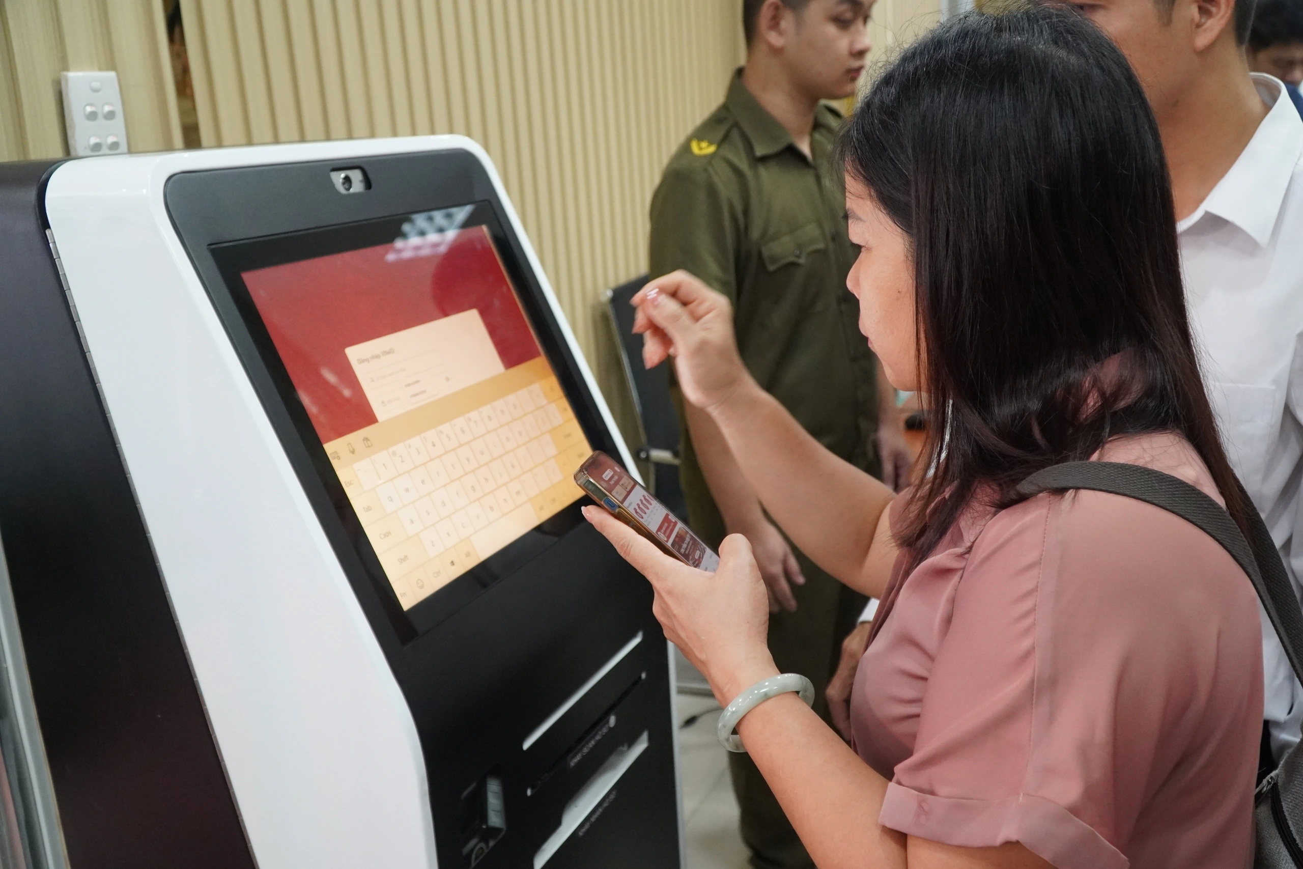 Thông tin cá nhân đã được số hóa, xác thực đầy đủ trên VNeID