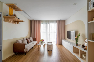 cửa chính đối diện ban công